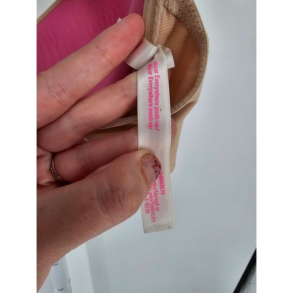 Pink by Victorias Secret Sz 34DD Front Clasp Wear Everywhere Push Up Bra Beige - Picture 5 of 5